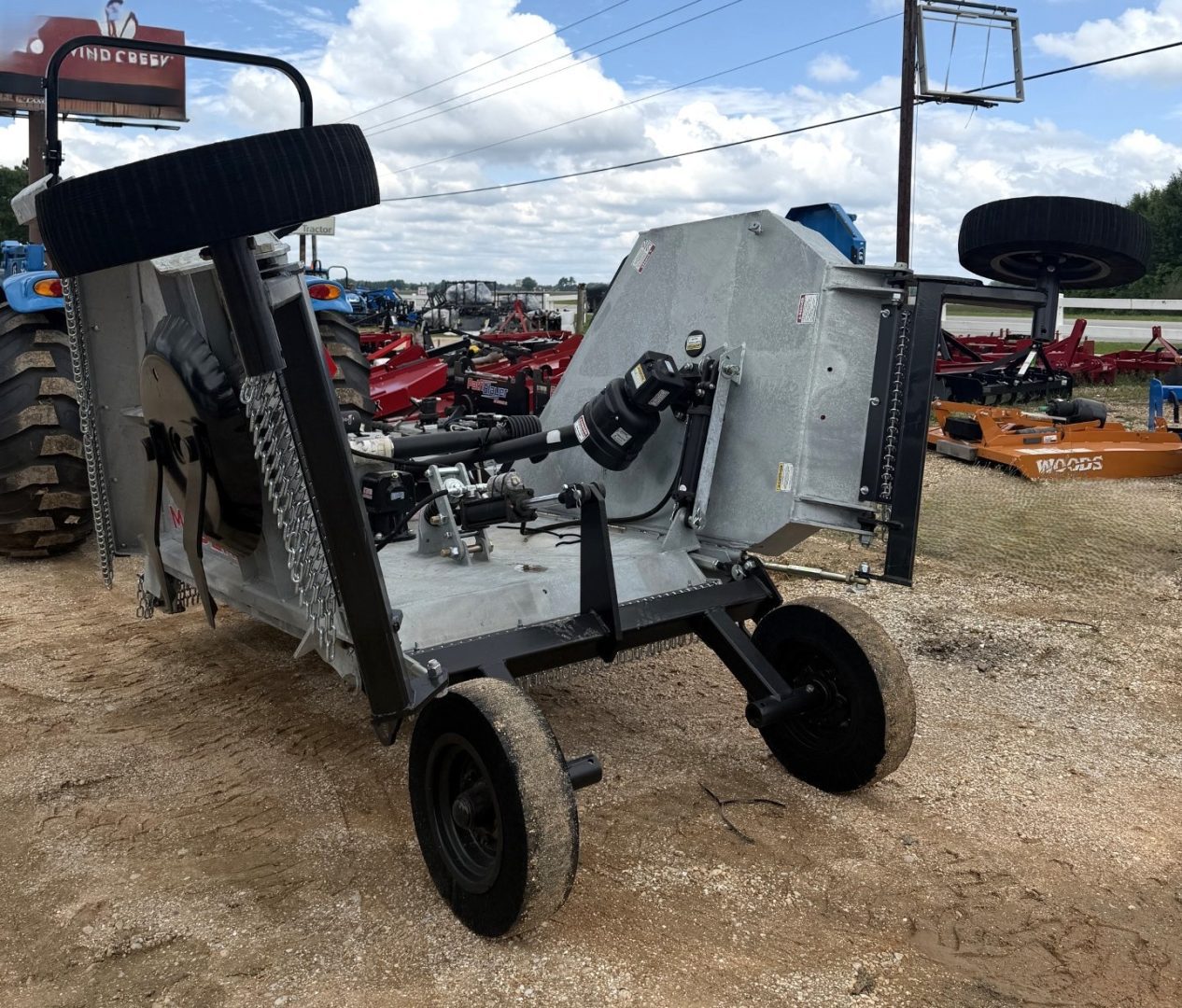 Modern AG 12′ Predator Batwing Cutter – Parkway Equipment Inc